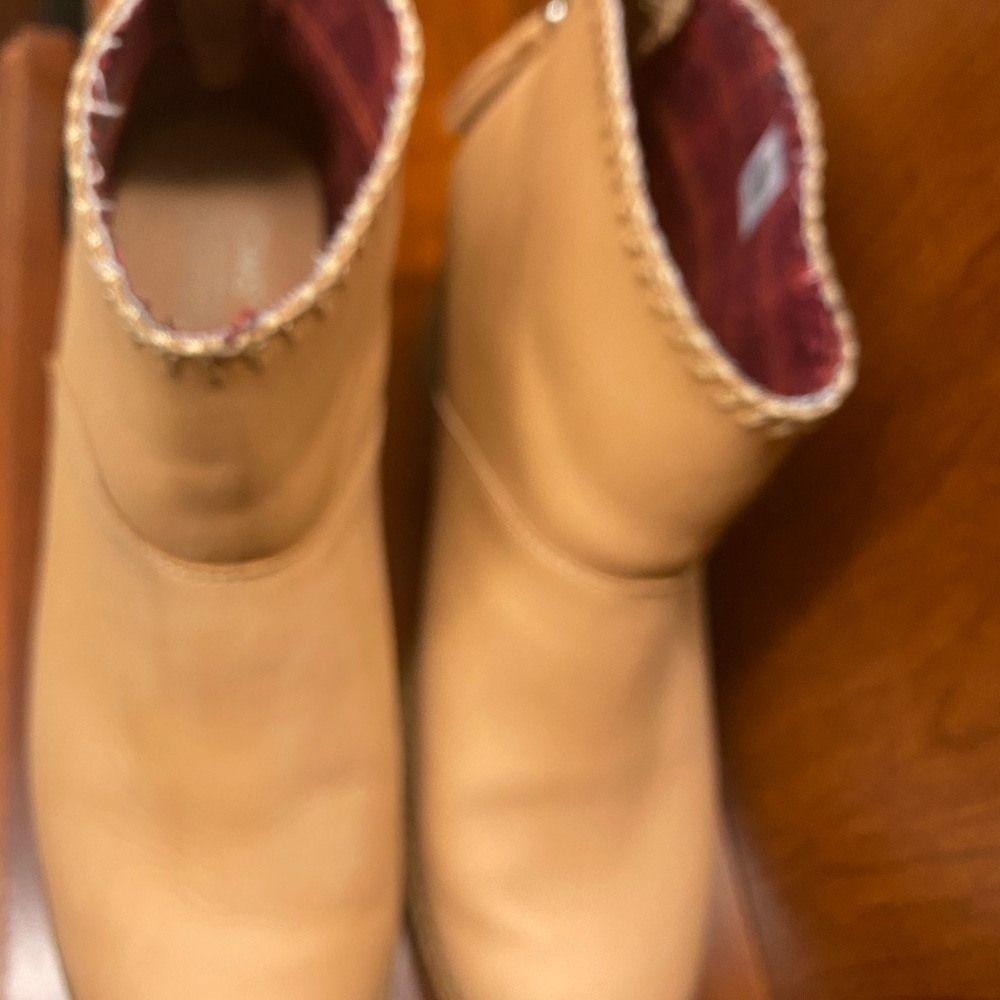Booties - Picture 4 of 5